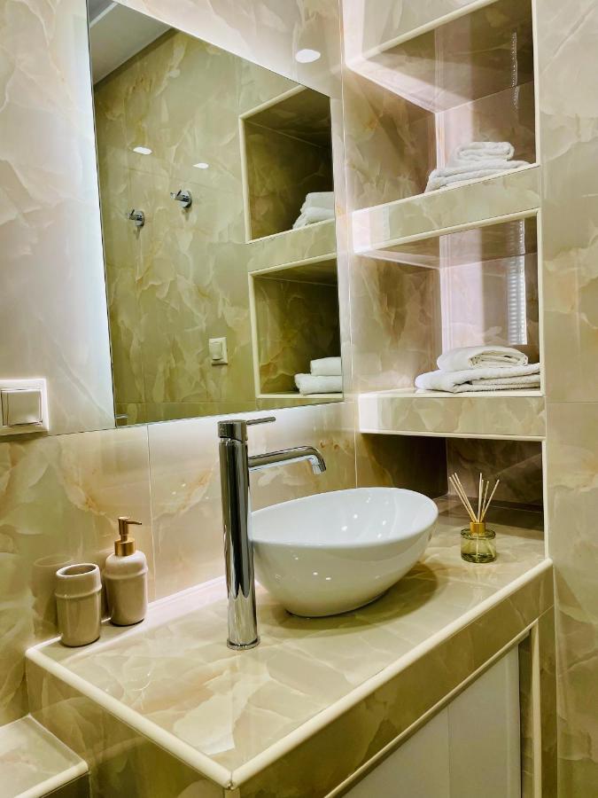 Апартаменты Iris Luxury House Agioi Deka  Экстерьер фото